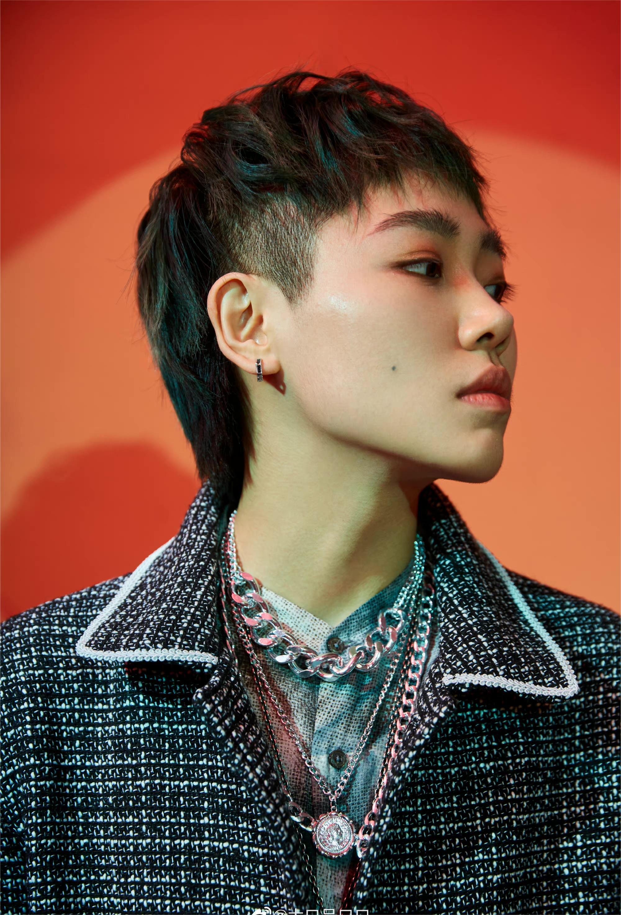  p data-id="gnbs4l5rq6">吕口口,女,中国 a