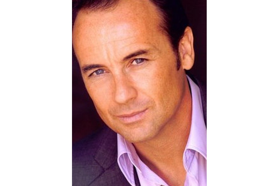 演员,代表作品有《 a target="_blank" href="/item/重回血腥死亡营