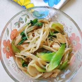 绿豆芽炒红豆年糕