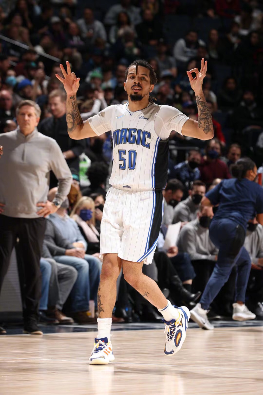  p data-id="gnbsvp3uvq">科尔·安东尼(cole anthony),2000年5月15日