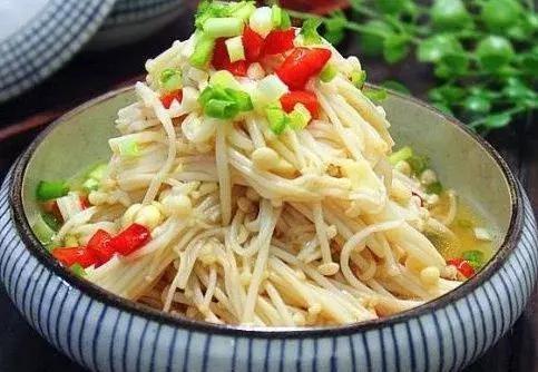 凉拌金针菇黄花菜