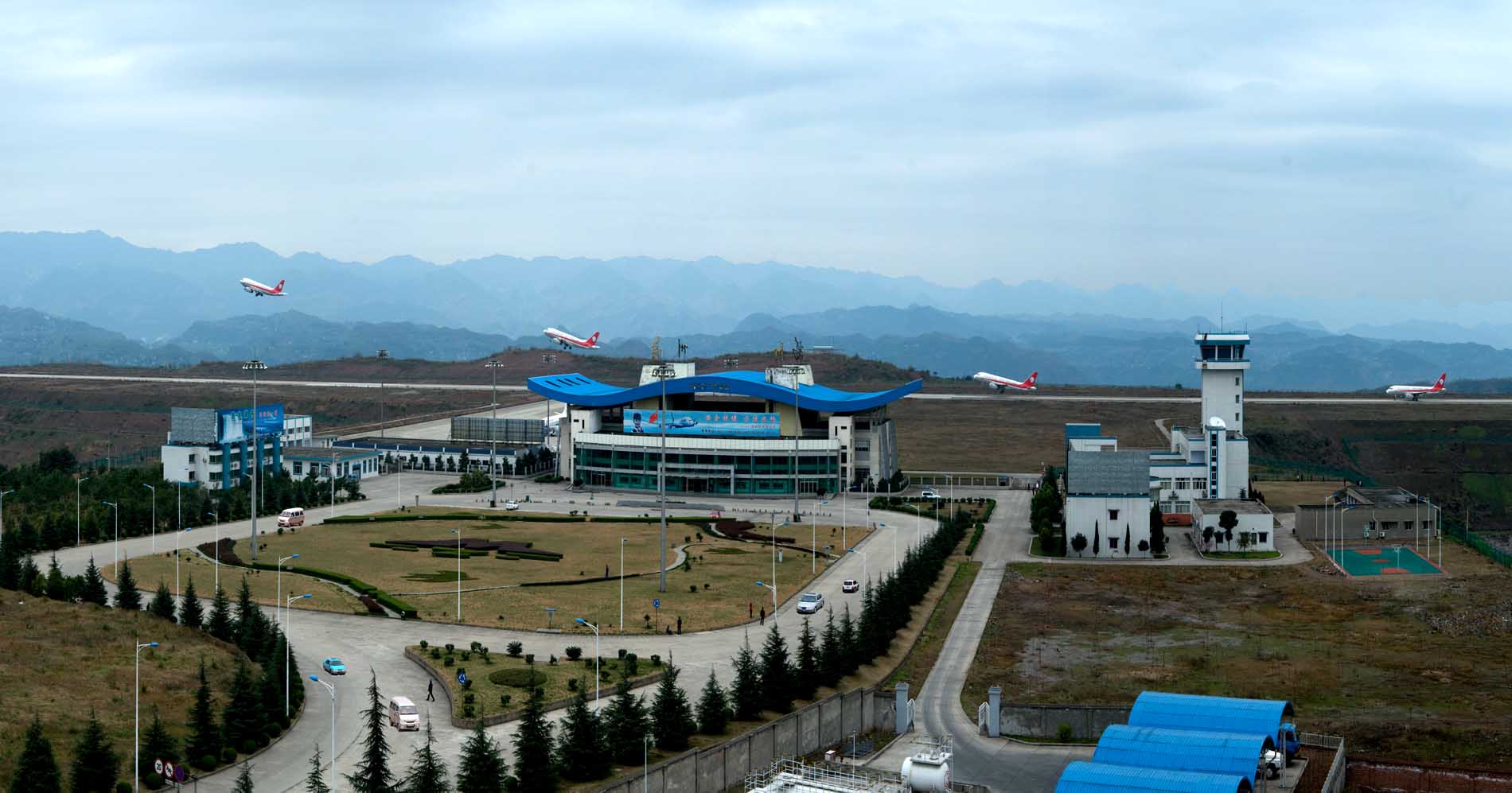  p>万州五桥机场(wanzhou wuqiao airport;iata:wxn,icao:zuwx)位于