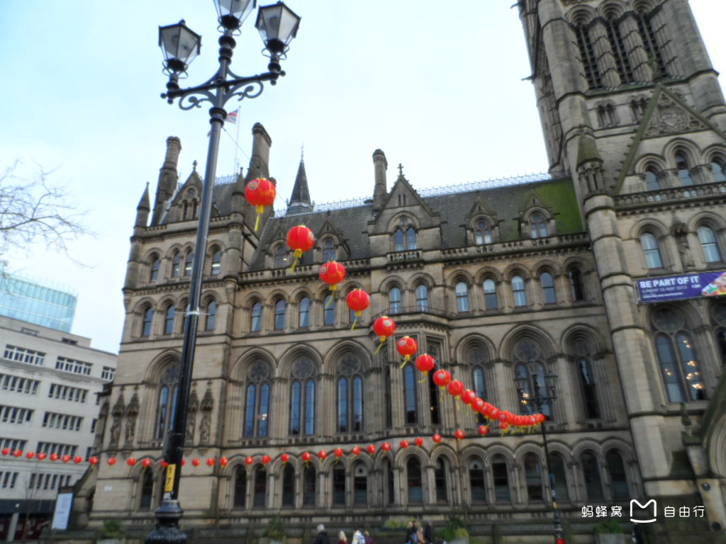  p>艾伯特广场(albert square)是曼彻斯特城的心脏地带,位于丁斯盖特