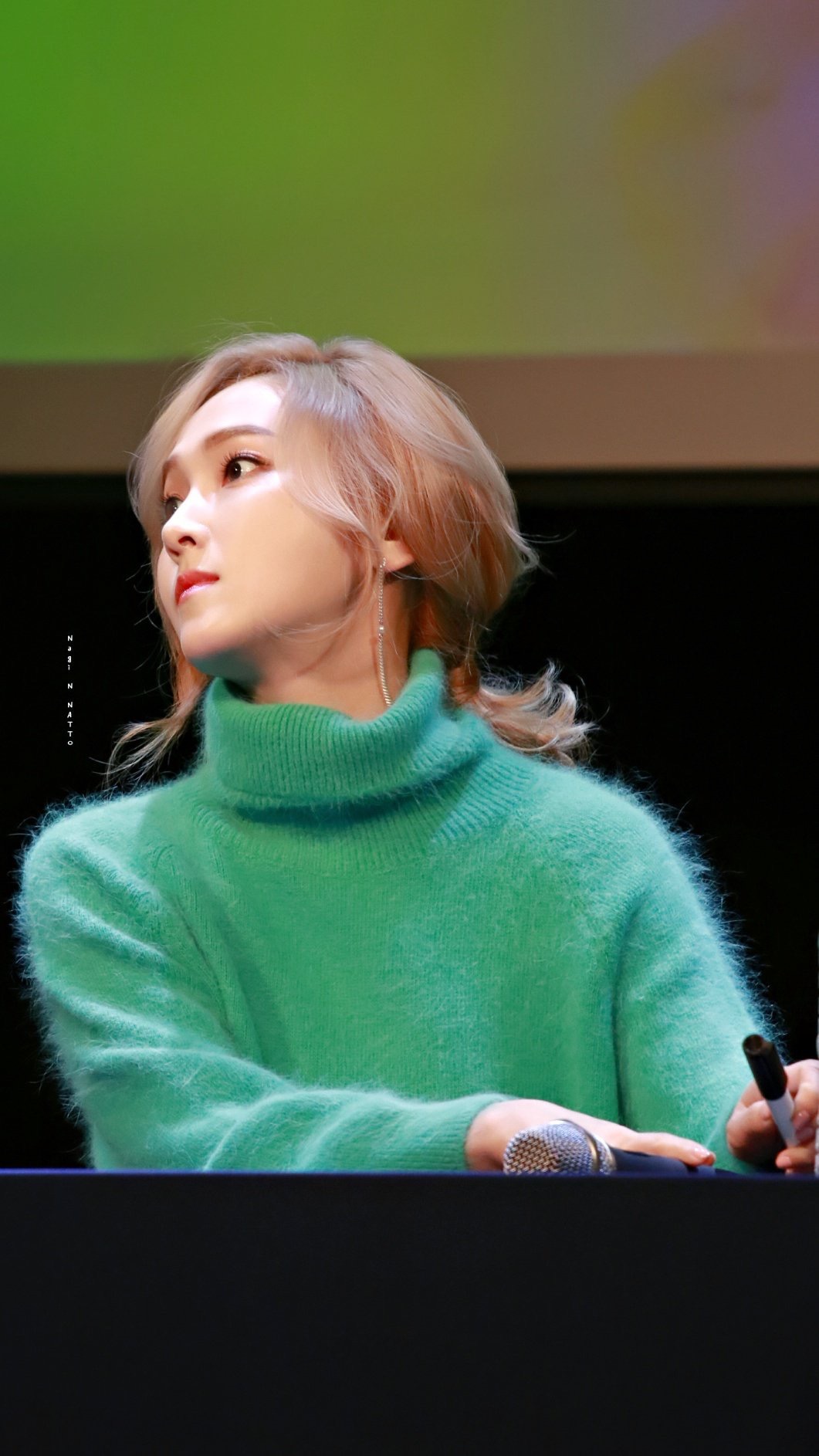  p>郑秀妍(jessica jung),1989年4月18日出生于美国加利福尼亚州