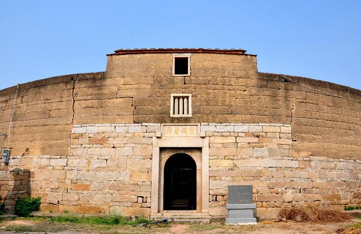  p data-id="gnb8vjeuez">锦江楼为三圈内通廊式土楼.