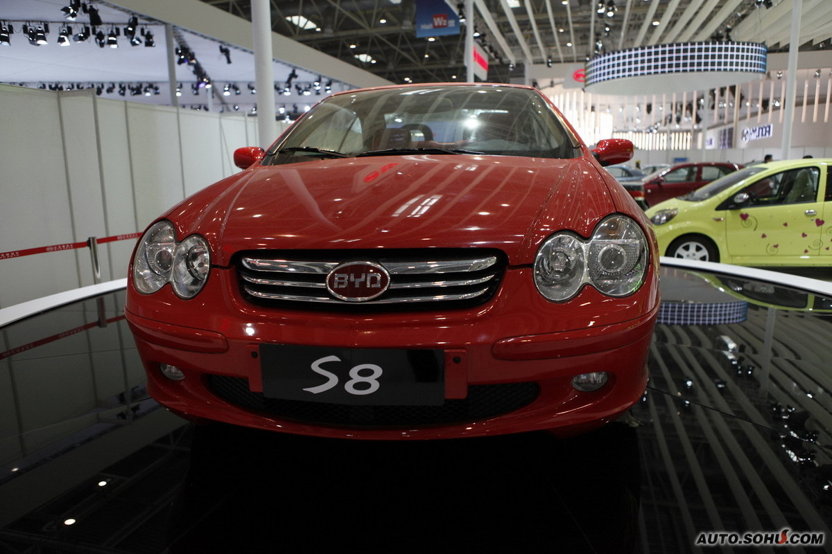 比亚迪s8