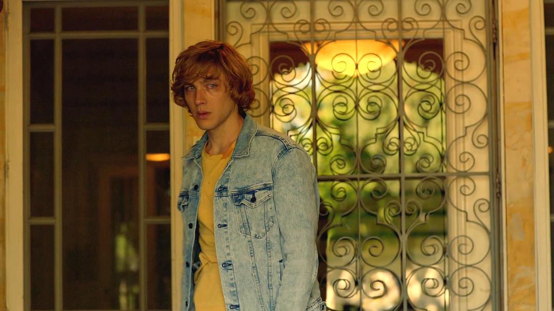 是由 a href="#" data-lemmaid="14758521">詹妮弗·林奇 /a>, a href