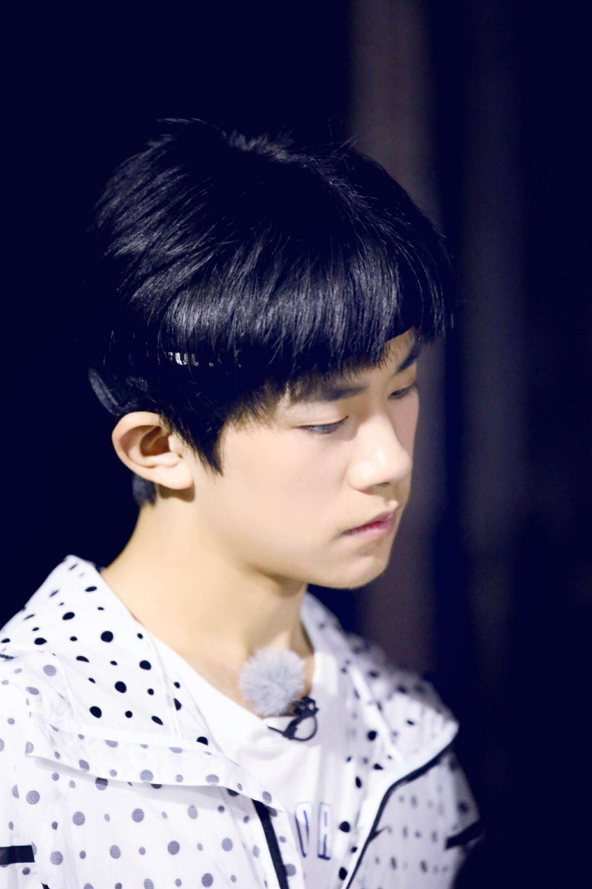  p>易烊千玺,2000年11月28日生于湖南怀化,中国内地男演员,歌手,舞者