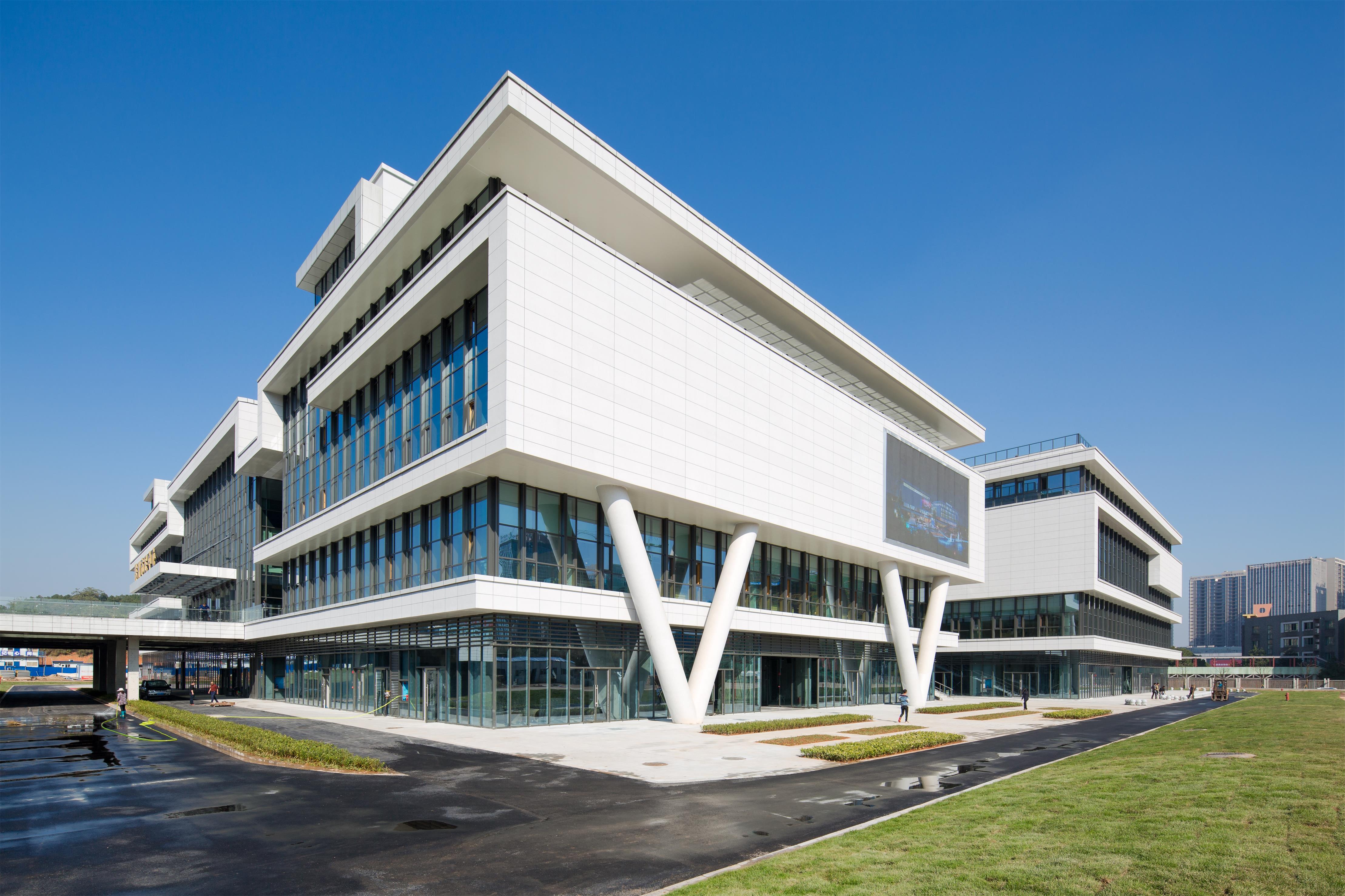  p>株洲创业广场项目是由 a target="_blank" href="/item/湖南省建筑