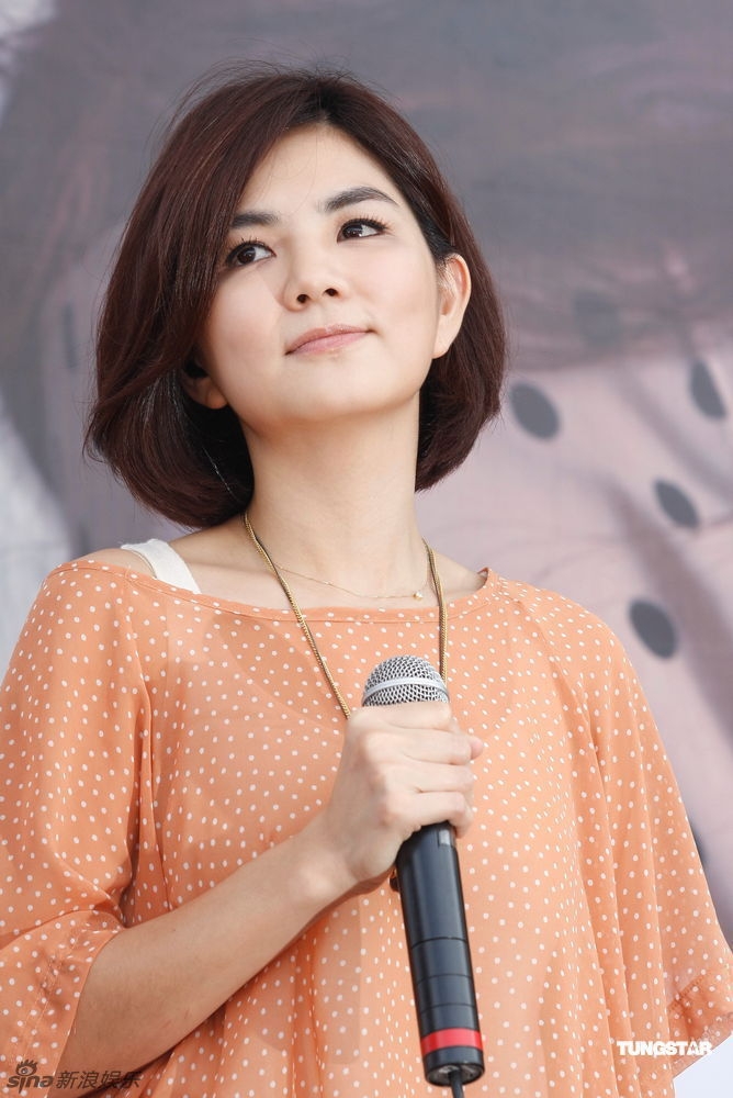  p>陈嘉桦(ella),1981年6月18日出生于台湾省屏东县,中国台湾女歌手