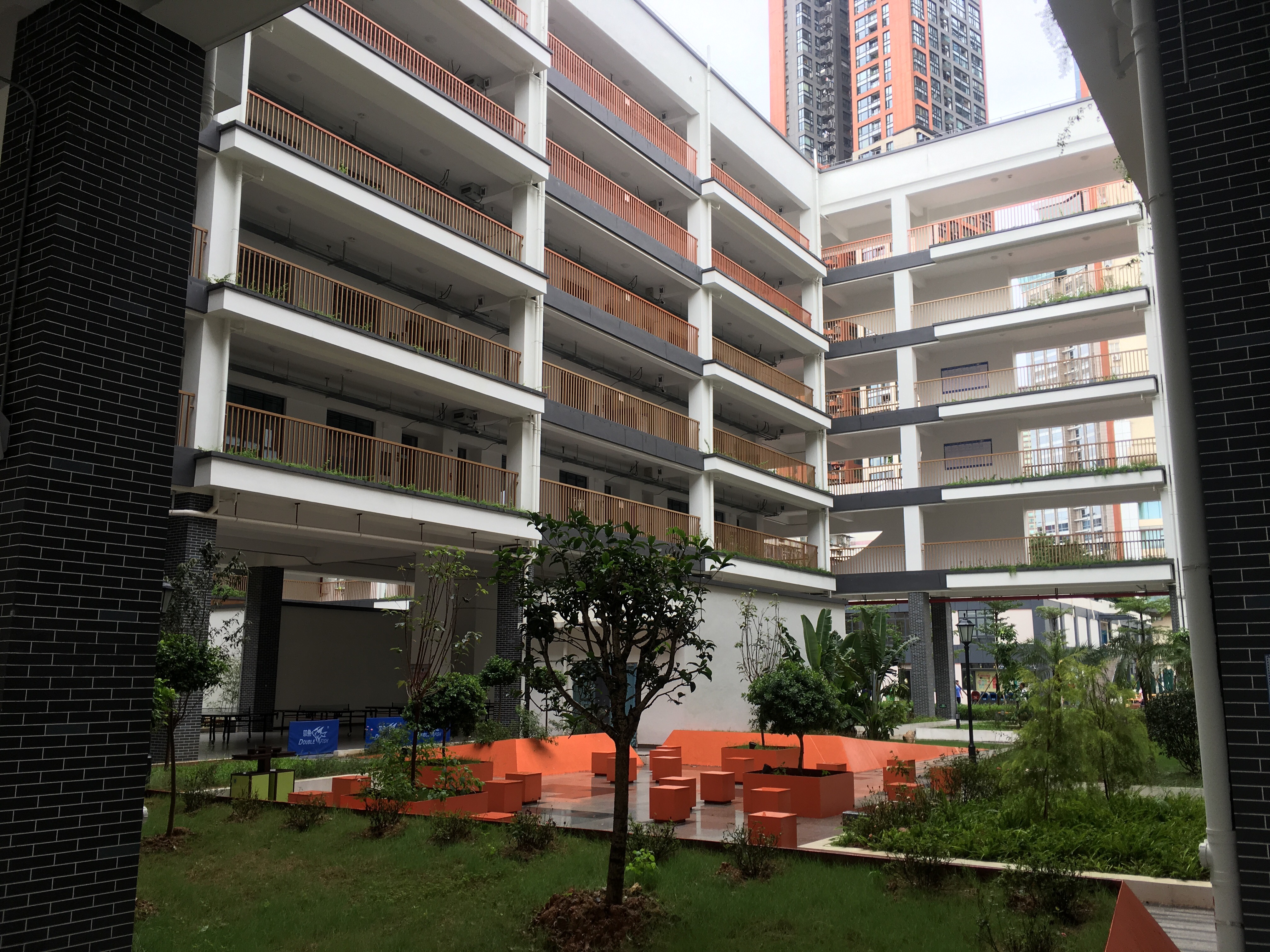  p>深圳市罗湖高级中学是 a href="#" data-lemmaid="629446">罗湖区 