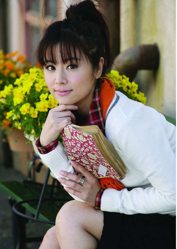  p>林心如(ruby lin),1976年1月27日出生于台湾省台北市,华语影视女