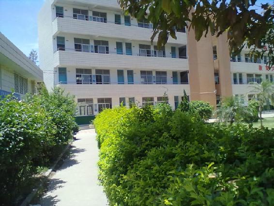 href="#" data-lemmaid="2279862">晋江市 /a>南峰中学位于晋江市永和