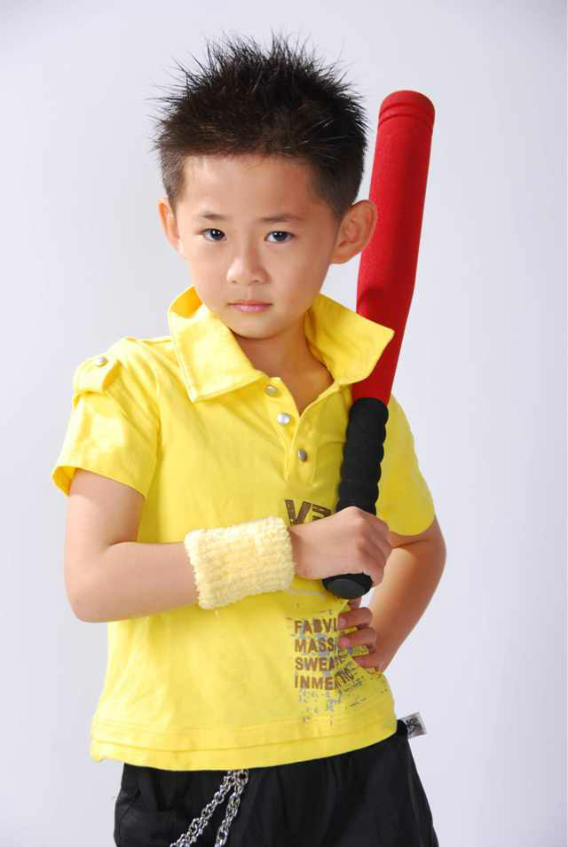  p data-id="gnrw3ebpr3">叶禾,2003年9月6日出生,中国内地男演员.