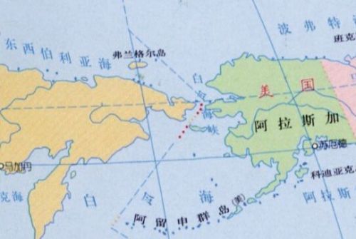  p>白令海峡(bering strait)位于亚欧大陆最东点的俄罗斯杰日尼奥夫角