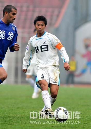 王佳玉,中国职业 a target="_blank" href="/item/足球运动员
