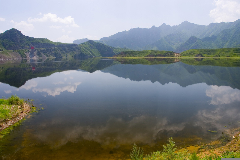  p>庙宫水库,位于河北省承德市围场县县城南 30千米处的伊逊河干流上