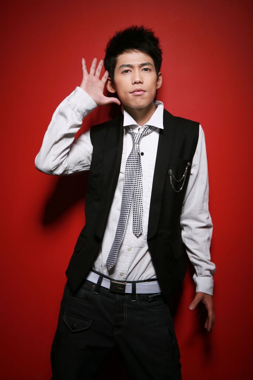 su /i>),1984年3月5日出生于陕西西安,中国内地嘻哈蓝调创作型男歌手