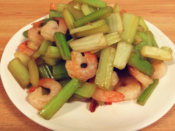 虾仁香干芹菜