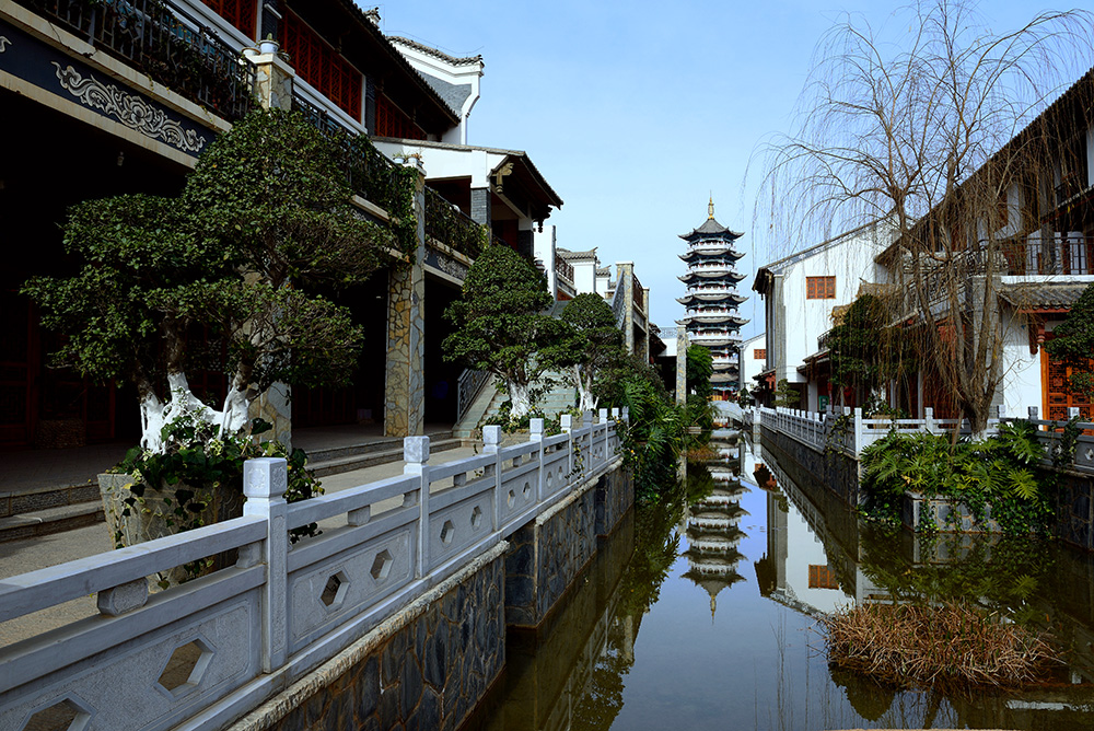 阿诗玛旅游小镇