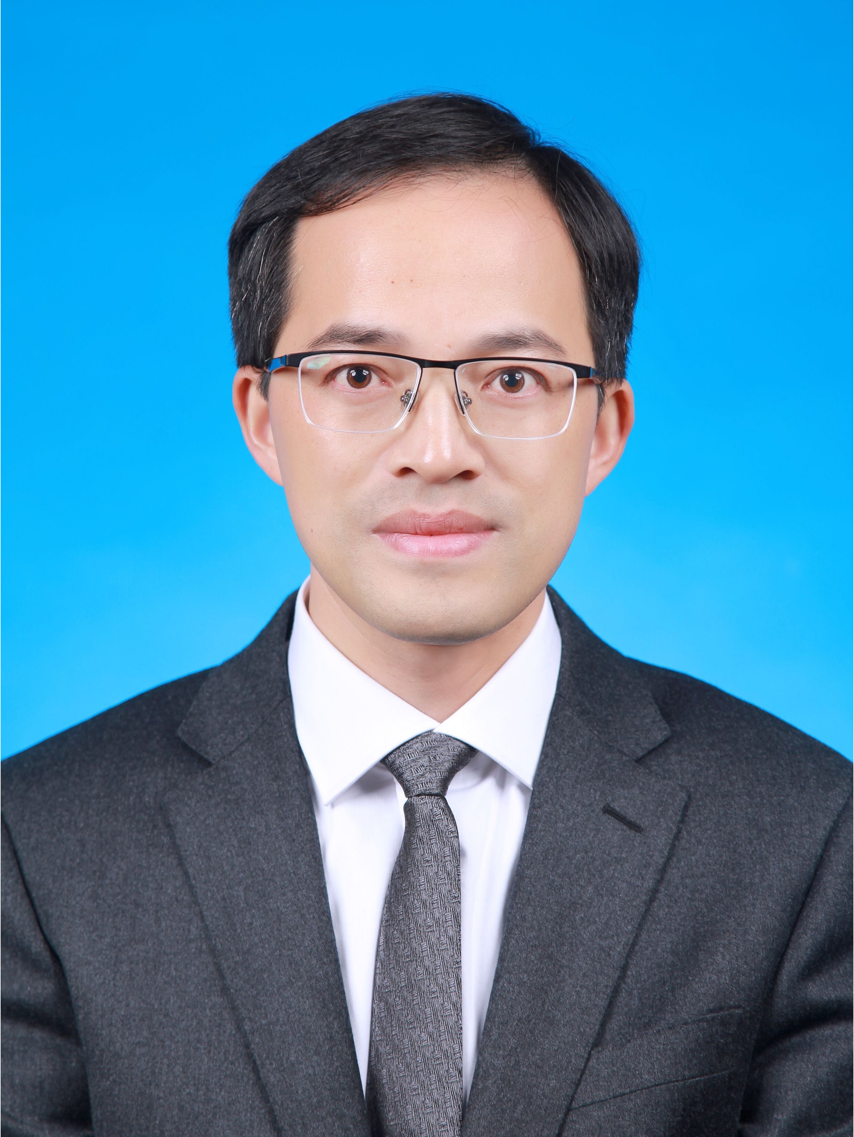 程敏江,男,汉族,1980年11月出生,浙江温岭