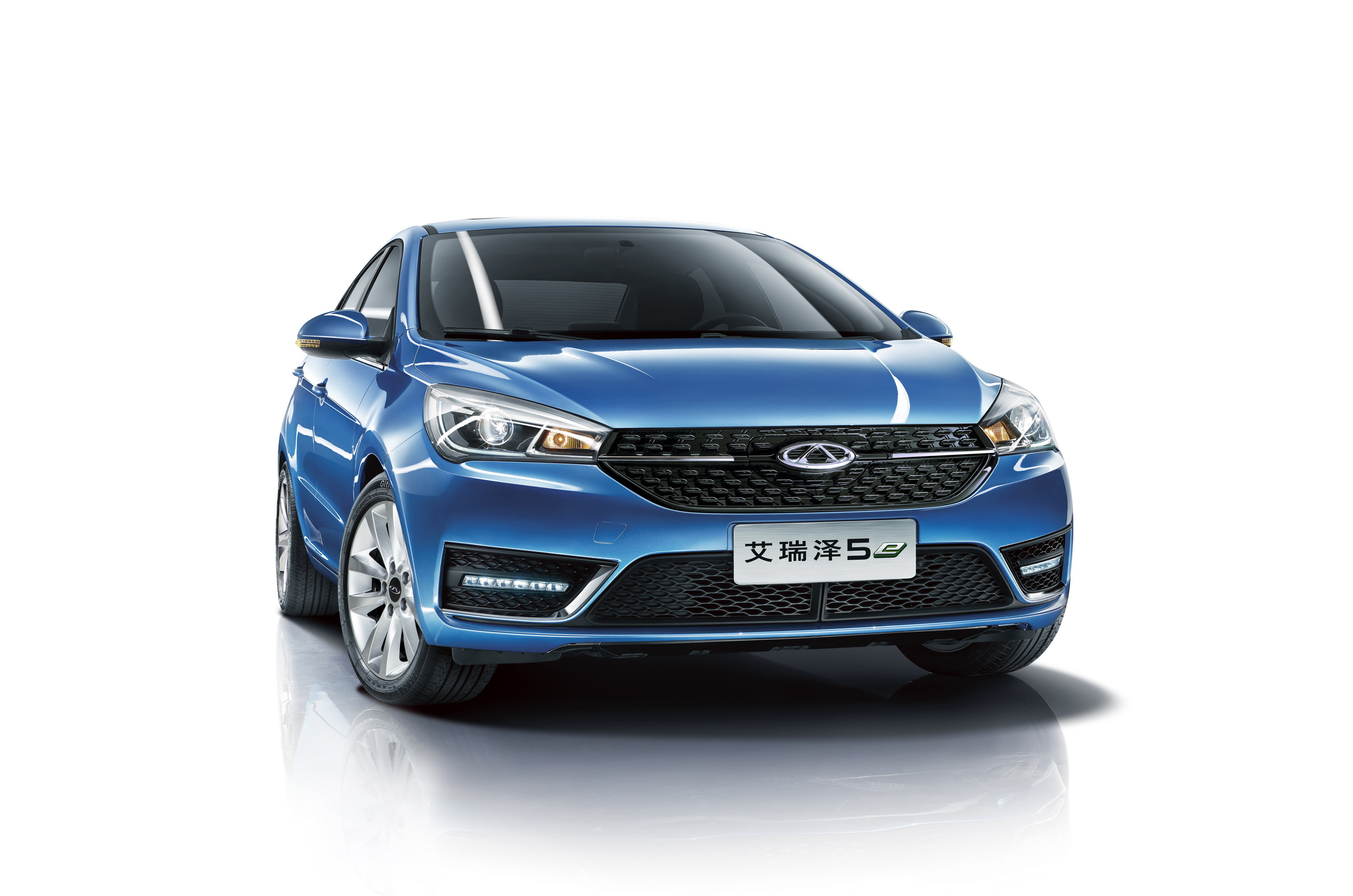  p>艾瑞泽5e是奇瑞新能源旗下 a target="_blank" href="/item/紧凑型