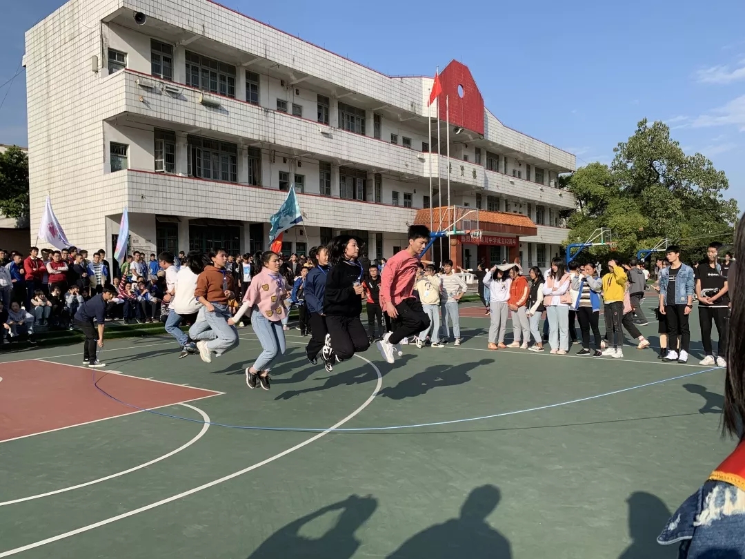 灵川县灵川中学