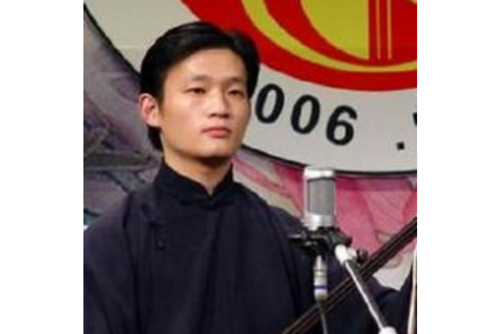 评弹学校 /a>,师承著名演员 a target="_blank" href="/item/周希明