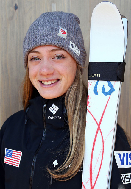 giaccio),2000年8月15日出生于纽约基斯科山,美国自由式滑雪运动员