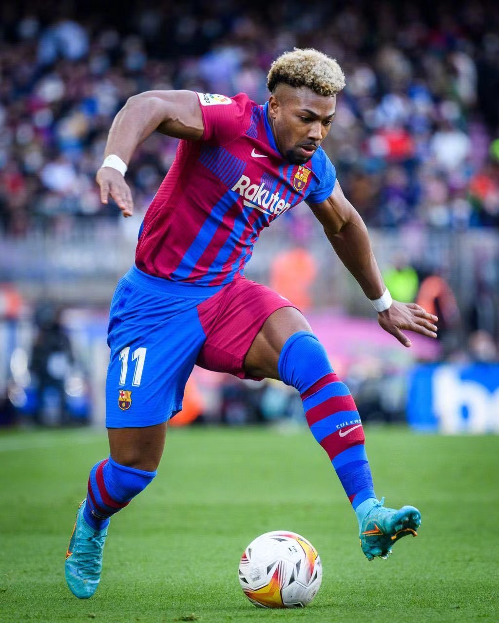  p>阿达马·特拉奥雷(adama traoré),全名阿达马·特拉奥雷·迪亚拉