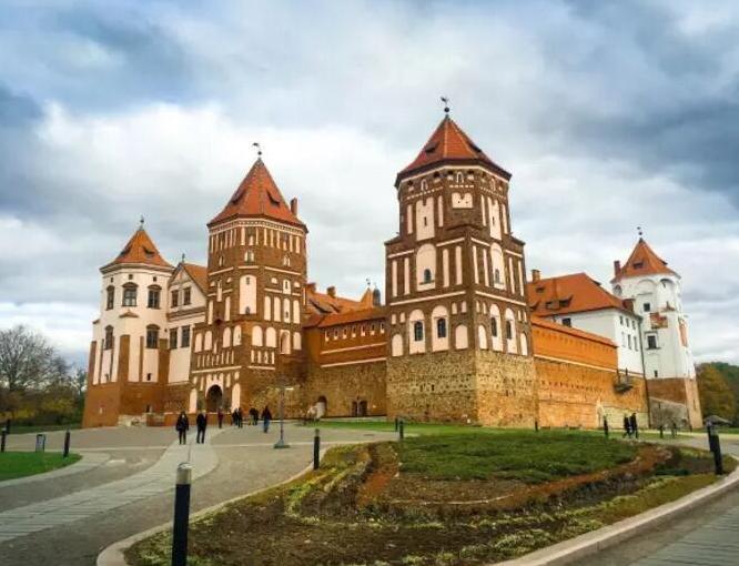 84249" data-lemmaid="84249">白俄罗斯 /a>国立大学(英文:belarusian