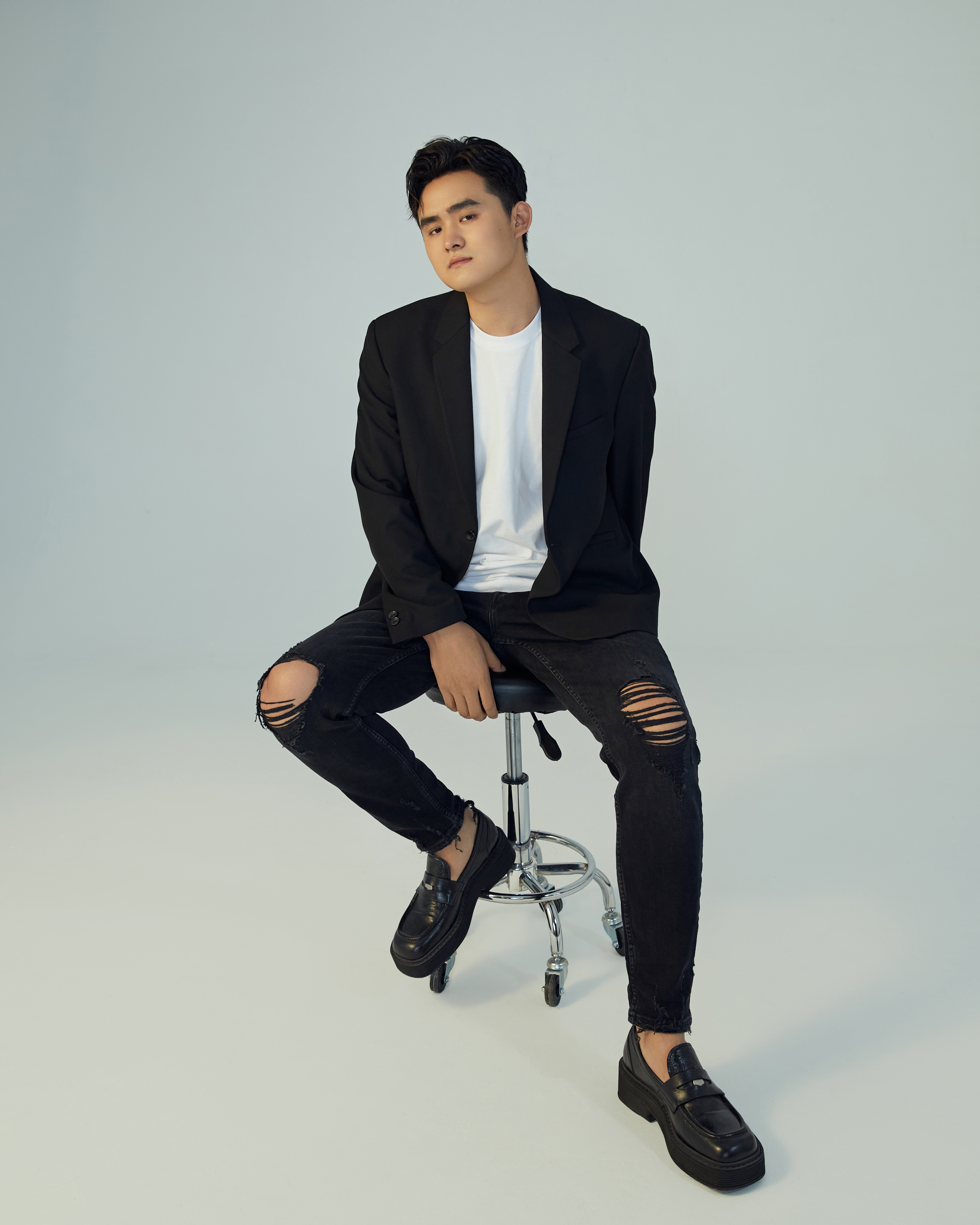  p data-id="2j3b9q3fboz">王喳喳,本名王雪东, span class="ref"