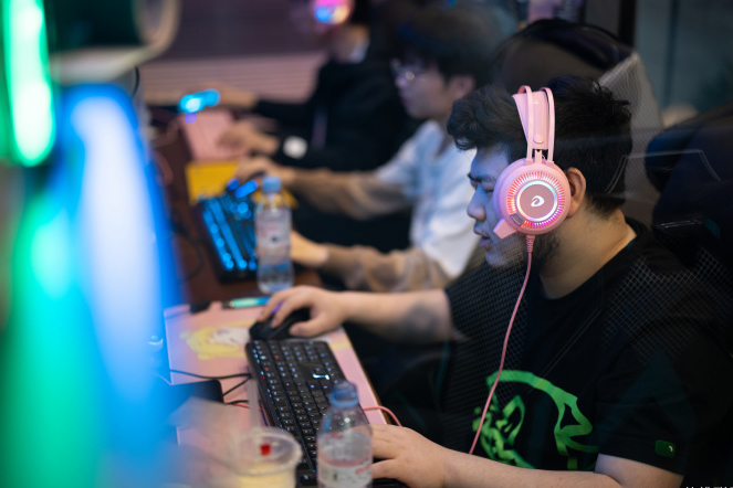  p>vg电子竞技俱乐部成立于2012年9月21日,旗下拥有 a target="_blank