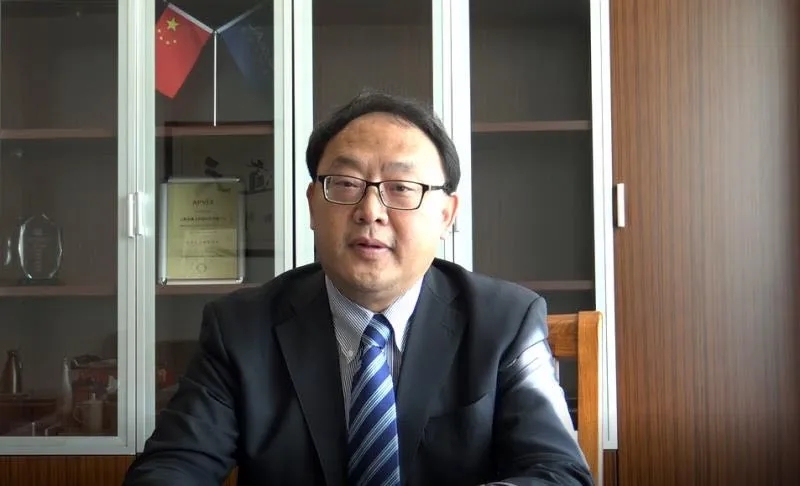 毕业于美国宾西法尼亚州立大学,教授级高级工程师,现任晶澳科技董事