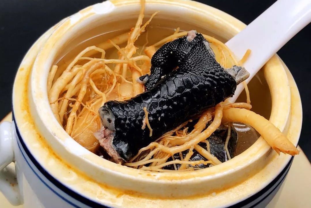 花旗参竹丝鸡汤