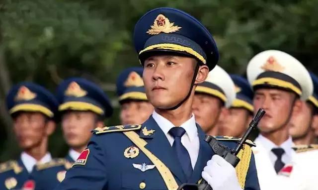 张天龙,男,山东省济南市人,中国人民解放军三军仪仗队一中队四分队