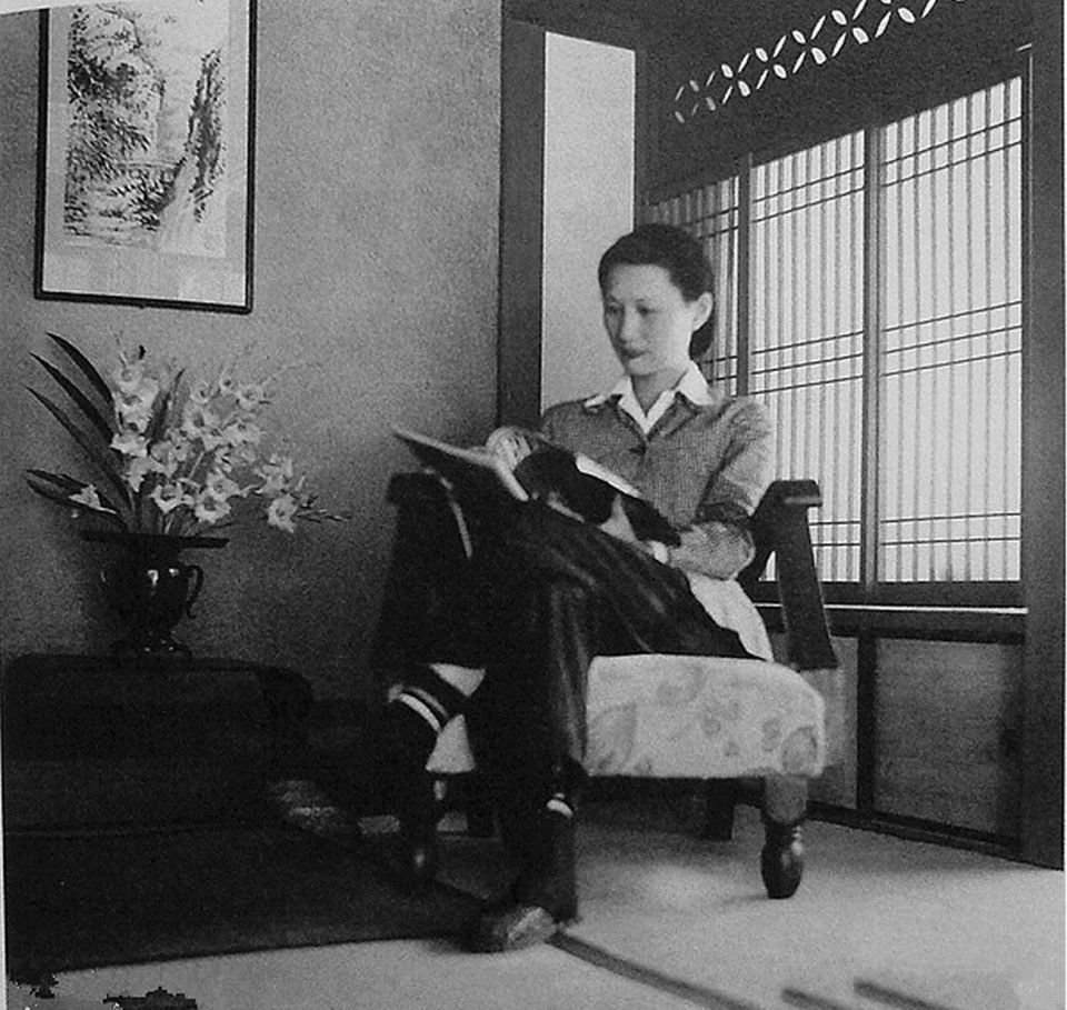  p>赵一荻(1912年5月28日—2000年6月22日),女,汉族,又名绮霞,乳名香