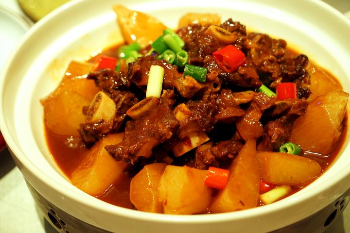 红烧萝卜牛肉