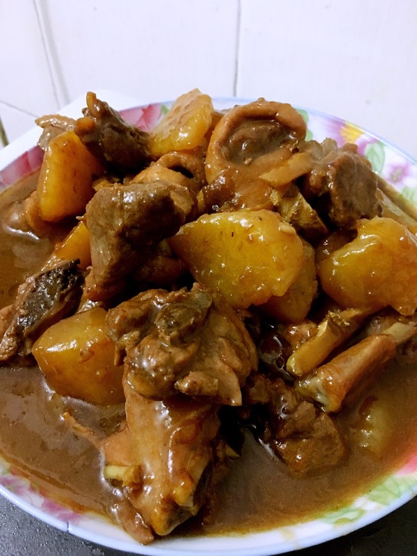 鸭腿焖土豆