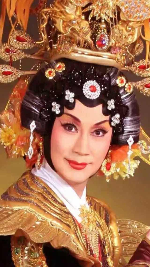  p>吴汝俊,男,于1963年出生,旅日艺术家,现任日本京剧院院长,是活跃在