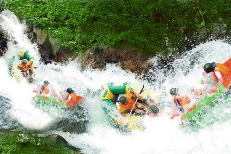 龙泉峡漂流