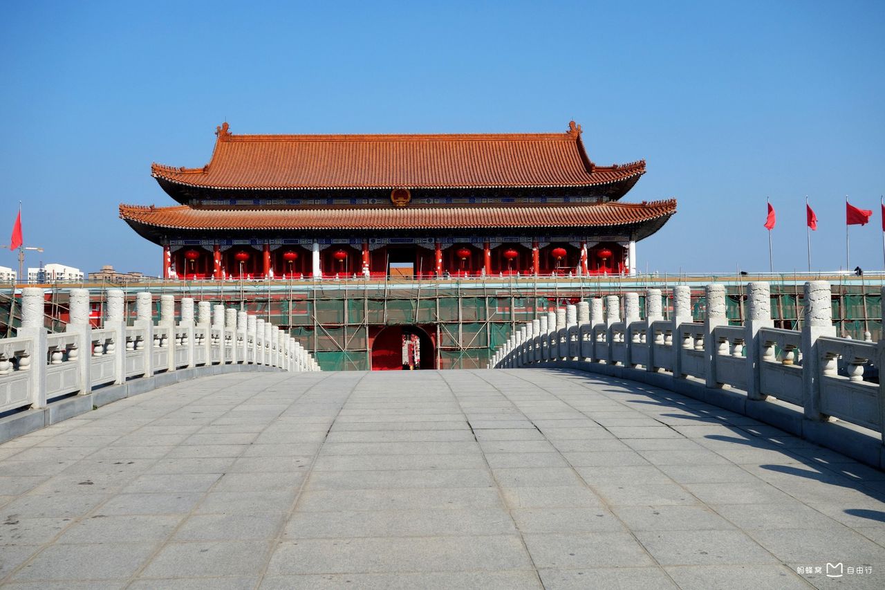  p>同安影视城,位于厦门市同安区五显镇的东溪河西岸,是集影视,旅游