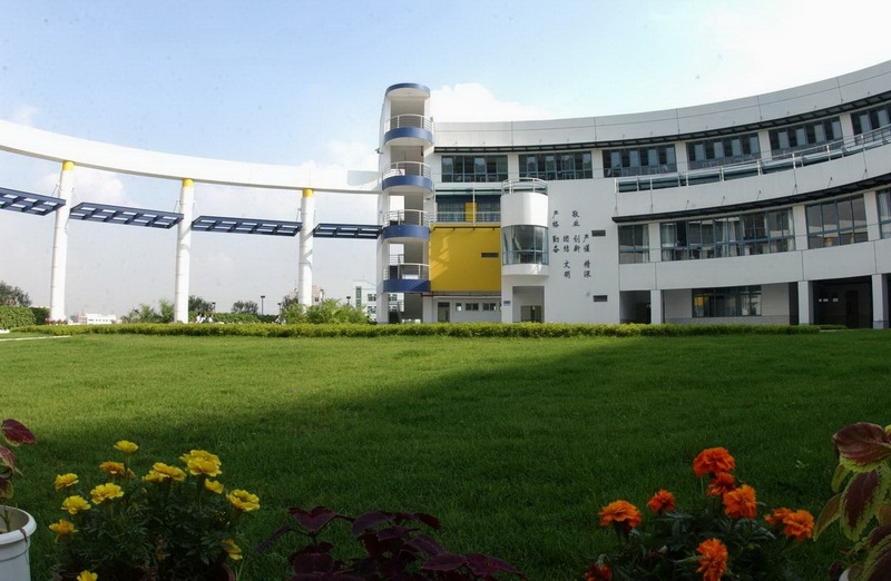  p>深圳实验学校高中部是国家级 a href="#" data-lemmaid="9006165">
