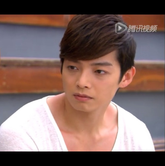  p>辰亦儒(calvin),1980年11月10日出生于台湾省台北市,中国台湾男