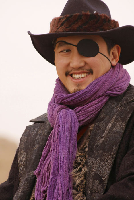  p>赵龙豪,原名赵纯阳,赵春羊,1973年7月1日出生于黑龙江省哈尔滨市