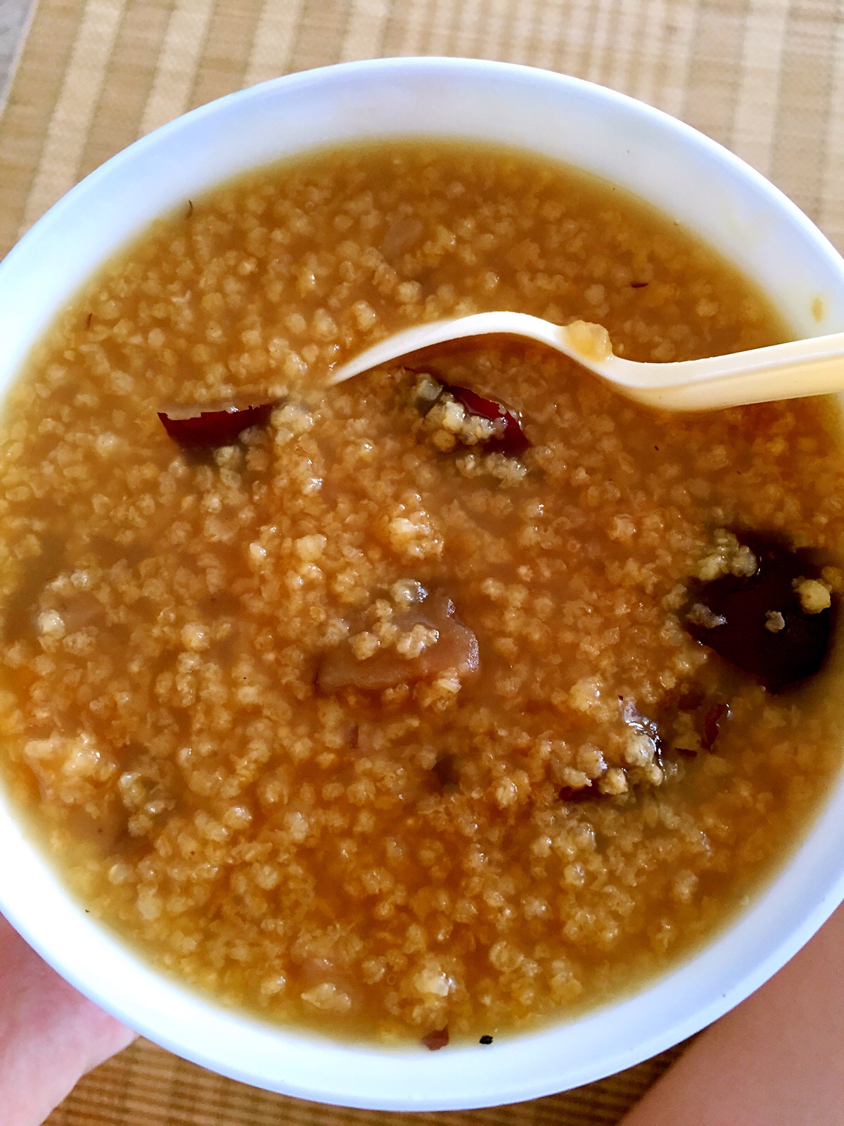 小米红糖大枣粥