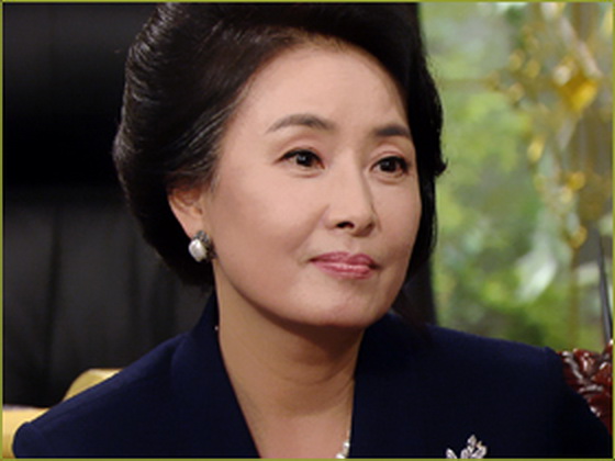  p>《恩熙》是韩国kbs2电视台于2013年06月24日起播出的日日剧,由韩哲