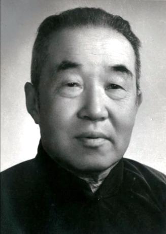  p data-id="gnayi8ugid">荣孟源(1913年—1985年11月11日),直隶宁津