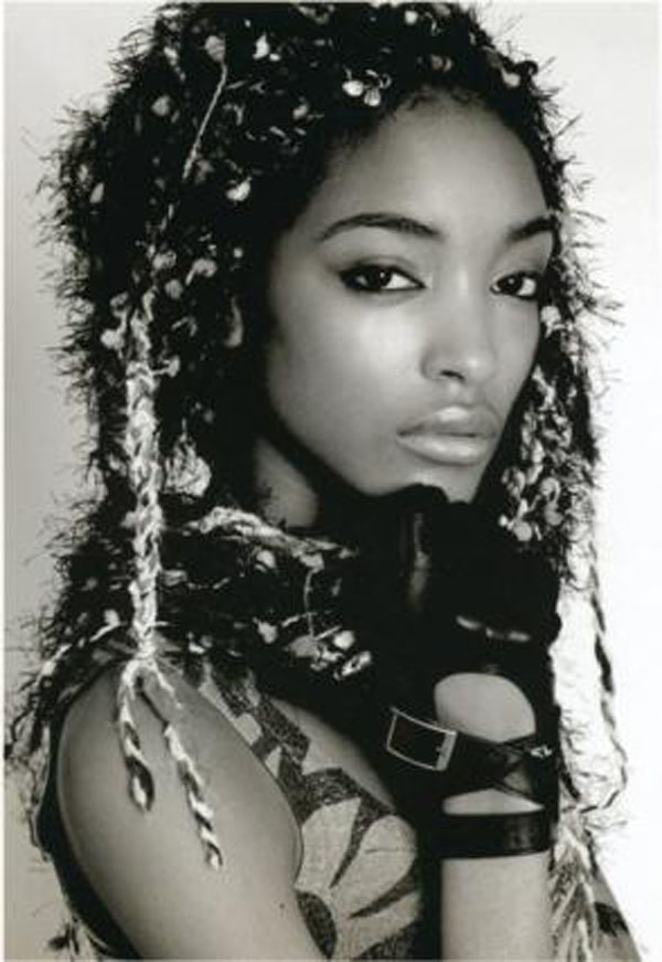 smalls)1988年7月11日出生于波多黎各阿蒂约,模特