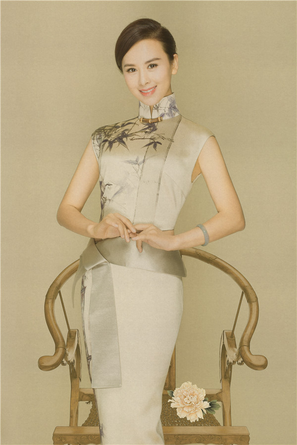  p data-id="gnwxjy7fnt">王雅洁,女,空政文工团优秀青年歌手,出生于